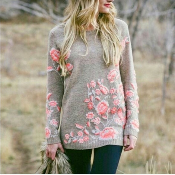 Anthropologie Sweaters - Sleeping On Snow Embroidered Tunic Sweater